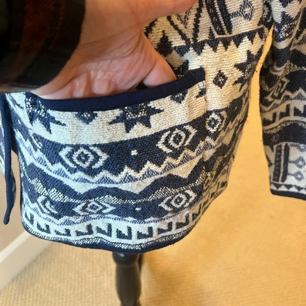 Jane Ashley Southwestern/Aztec Tapestry Jacket - Picture 5 of 10